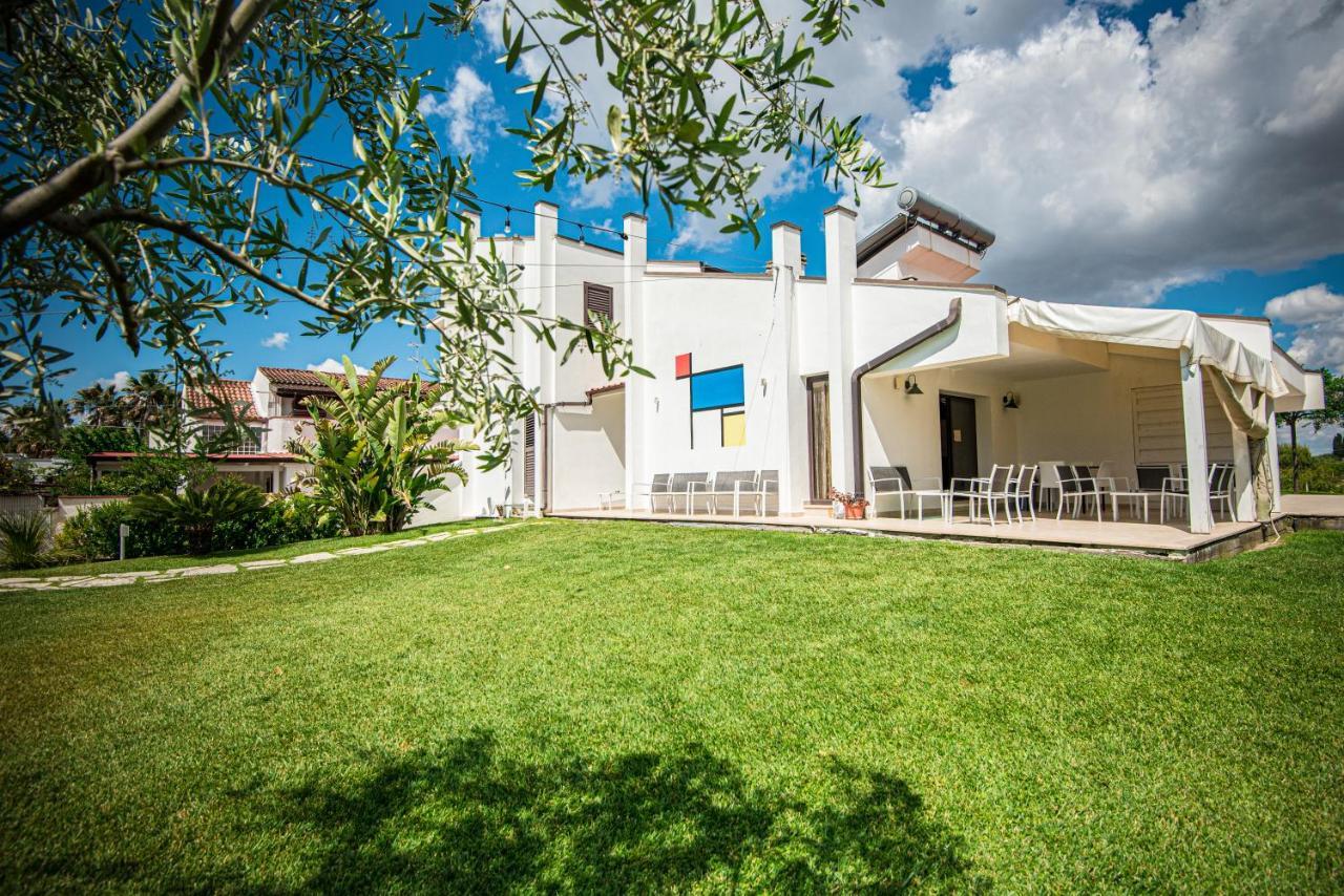 Locanda Del Pino Marina di Ginosa Exteriör bild